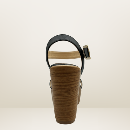 Sandalia de Plataforma Negra con Hebillas Doradas - Pauile- 3769