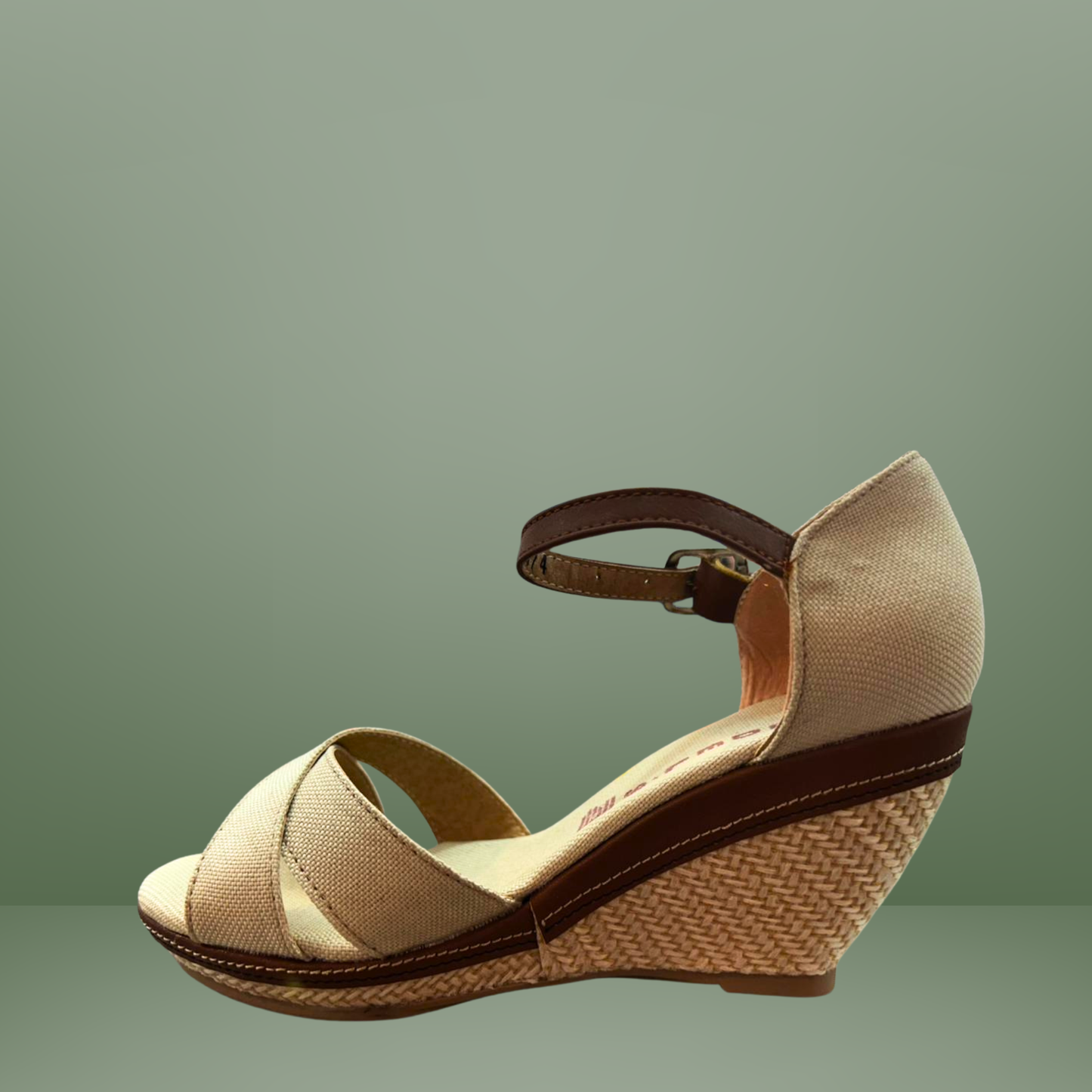 Sandalia beige casual para dama Fredels- 7074