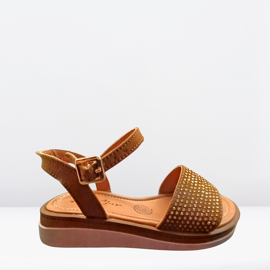 Sandalias Beenclass con detalles de tachuelas doradas-19881