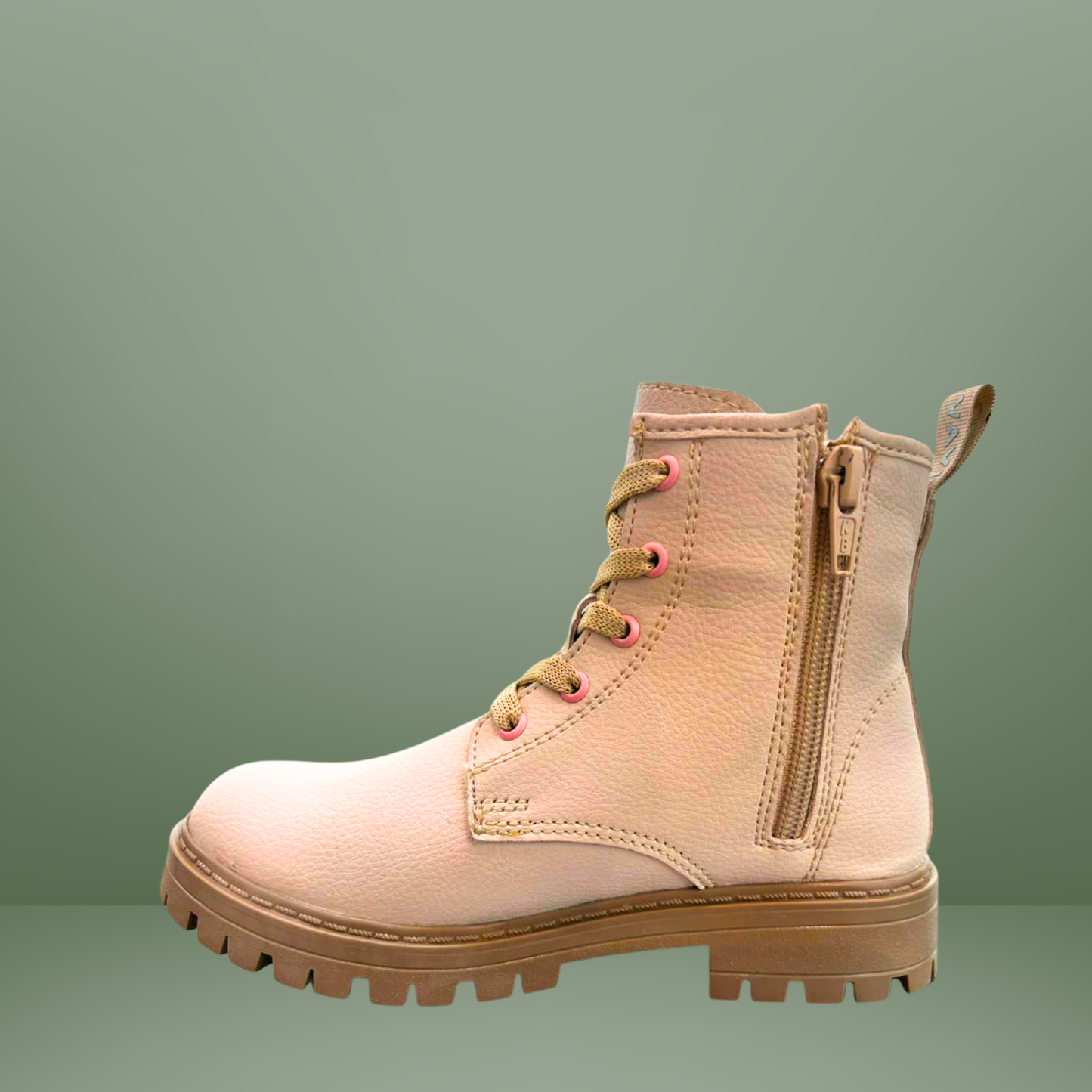 Botita con detalles de capibara - VA321021