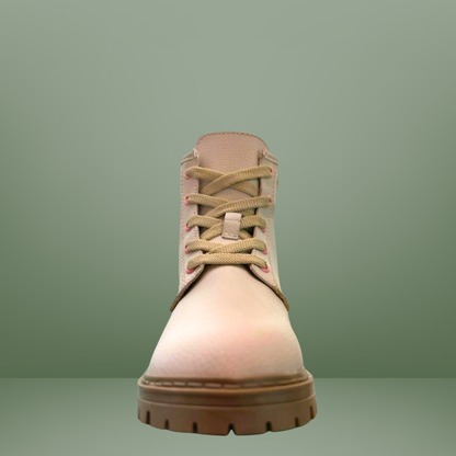 Botita con detalles de capibara - VA321021